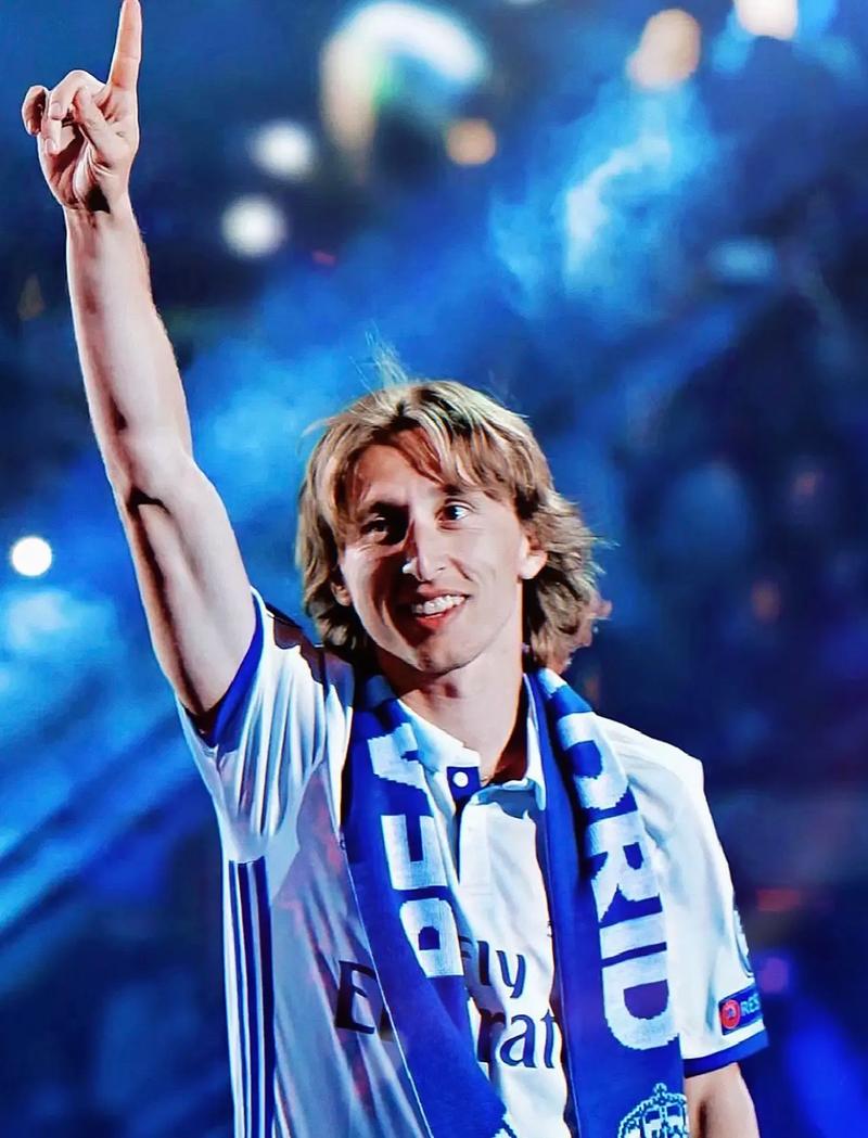 电讯报：弗莱彻的战术安排显著放大了谢什科在禁区内的威胁